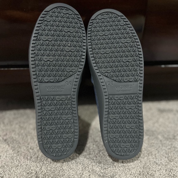 VIONIC PRO with vio grip. Never worn, like new quality. - Picture 4 of 4